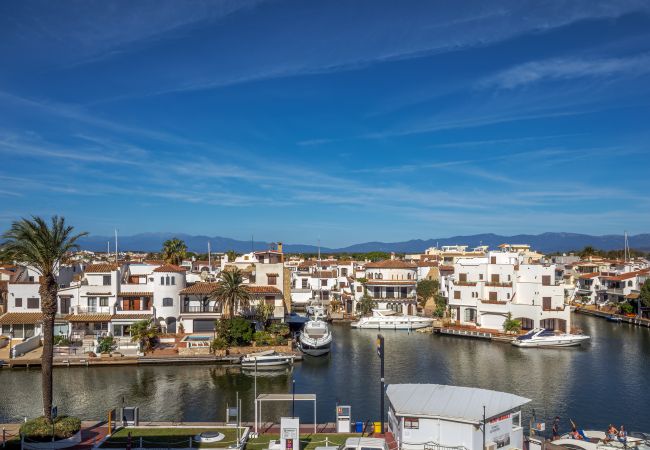 Apartment in Empuriabrava - ILA13 POBLAT TIPIC