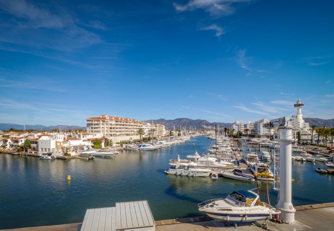 Apartment in Empuriabrava - ILA13 POBLAT TIPIC