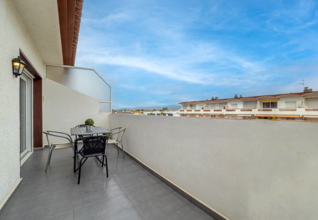 Apartment in Empuriabrava - ILA24